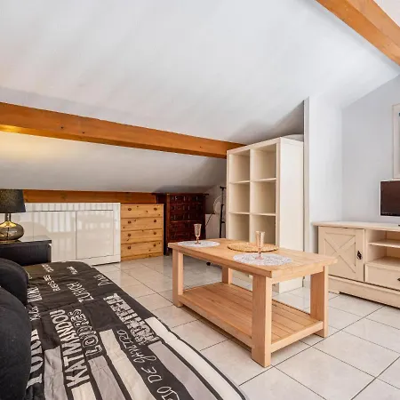 بيت للعطل Mas De L'ile By Interhome *